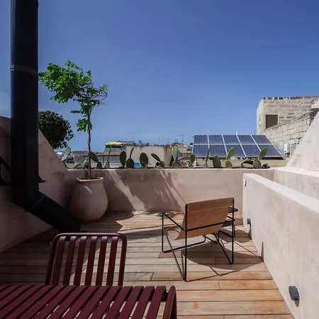 Stilla, 6, Triq San Lazzru