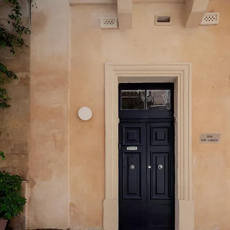 Stilla, 6, Triq San Lazzru