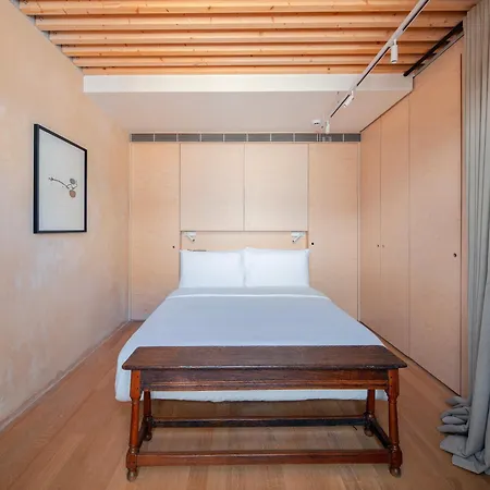 Stilla, 6, Triq San Lazzru