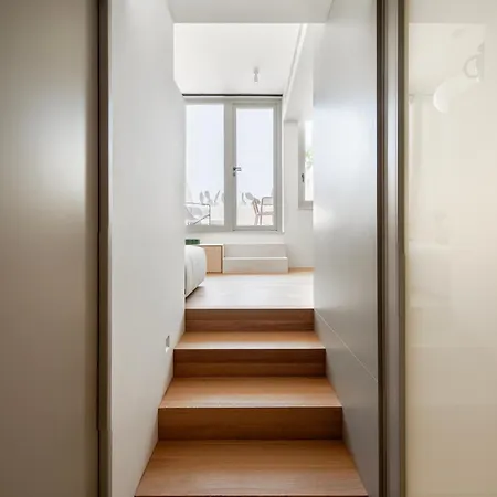 Stilla, 6, Triq San Lazzru 4* Cospicua