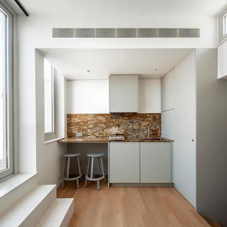 Stilla, 6, Triq San Lazzru