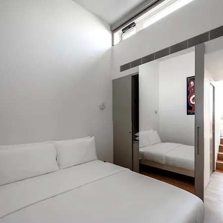 Stilla, 6, Triq San Lazzru