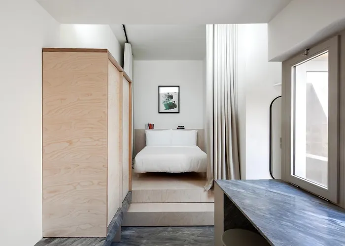 Stilla, 6, Triq San Lazzru 4*