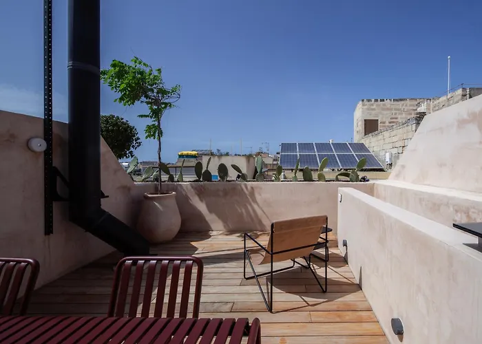 Stilla, 6, Triq San Lazzru