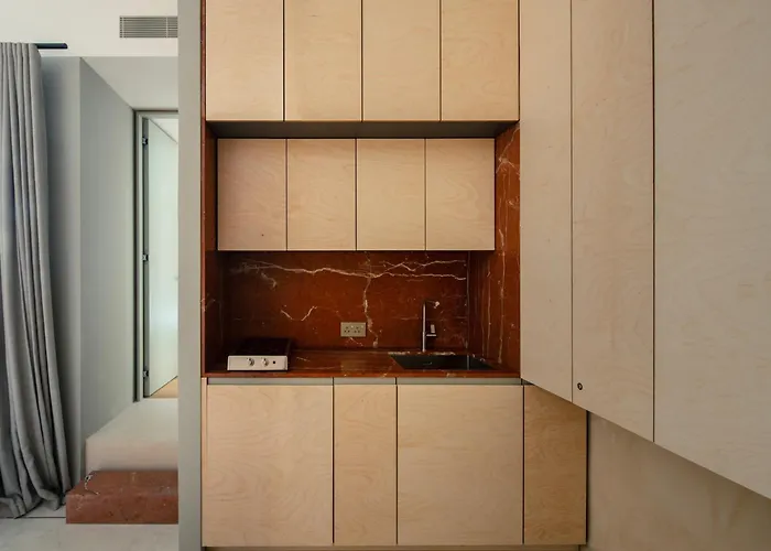 Stilla, 6, Triq San Lazzru Pensión